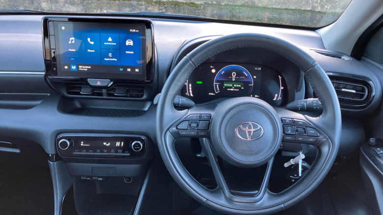 Toyota Yaris 1.5 Hybrid Design 5dr CVT Hybrid Hatchback